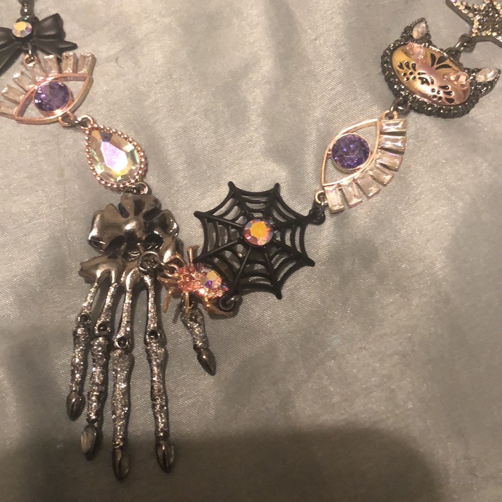 Betsey Johnson Spooky Halloween Necklace - Picture 4 of 6